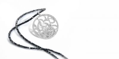 Fantasme Necklace white gold an black diamonds